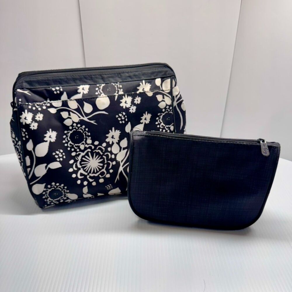 Thirty-One Cosmetic Case Makeup Bag Black White Floral Travel Pouch Organizer